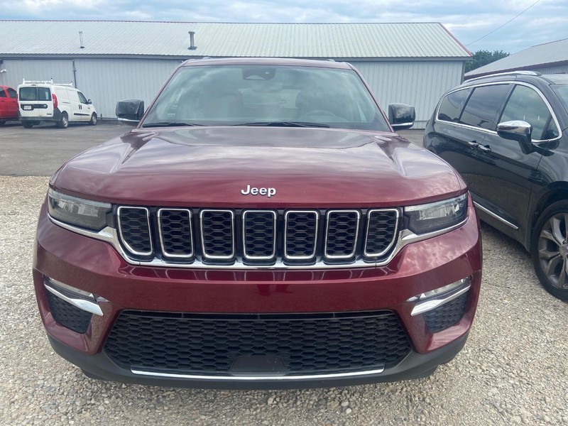 Jeep Grand Cherokee 4xe Vehicle Image 02