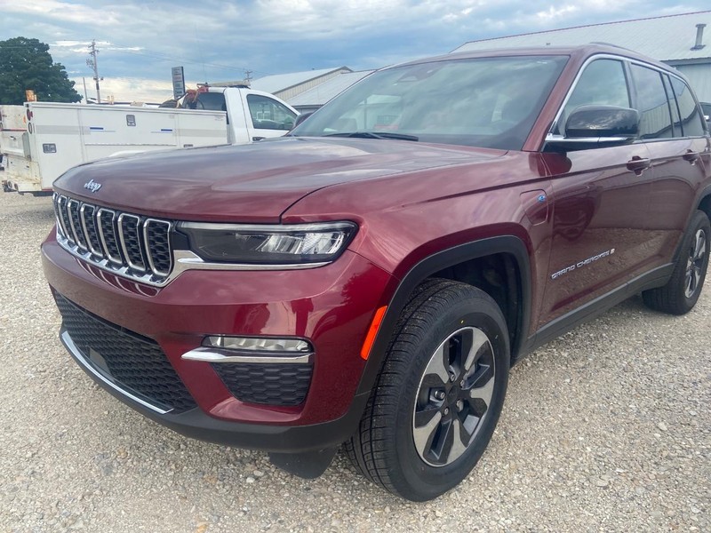 Jeep Grand Cherokee 4xe Vehicle Image 03