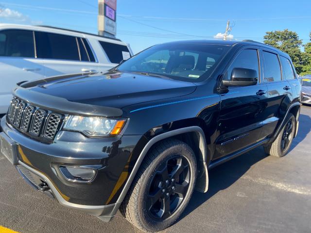Jeep Grand Cherokee Vehicle Image 03