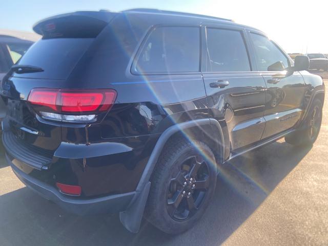 Jeep Grand Cherokee Vehicle Image 05