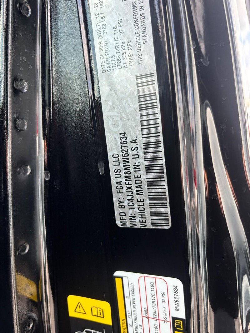 Jeep Wrangler Vehicle Image 17