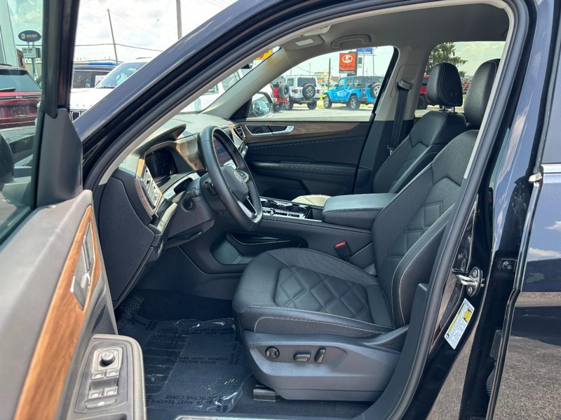 Volkswagen Atlas Vehicle Image 09