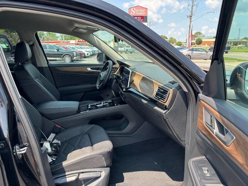 Volkswagen Atlas Vehicle Image 12