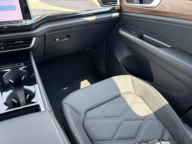 Volkswagen Atlas Vehicle Image 17