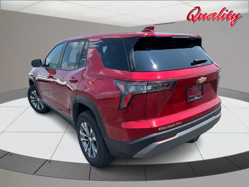 Chevrolet Equinox Vehicle Image 05