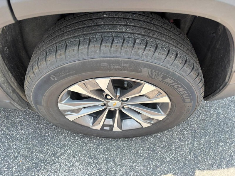 Chevrolet Equinox Vehicle Image 07
