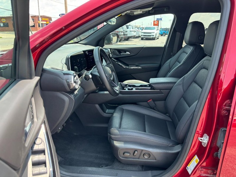 Chevrolet Equinox Vehicle Image 08