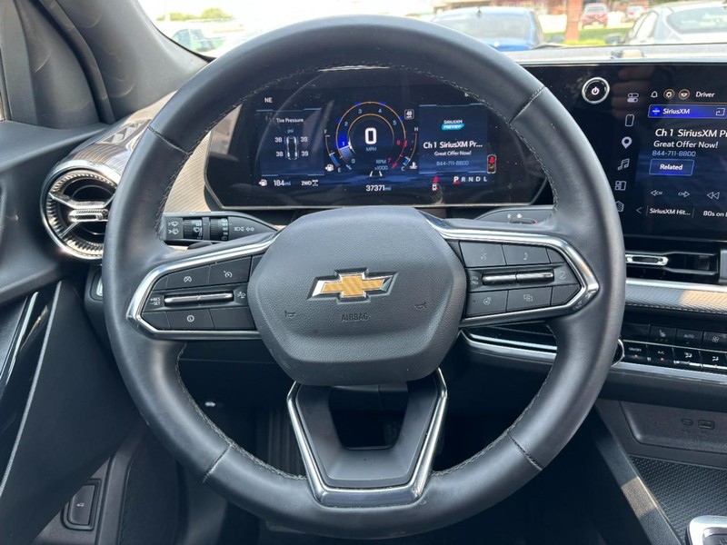 Chevrolet Equinox Vehicle Image 14