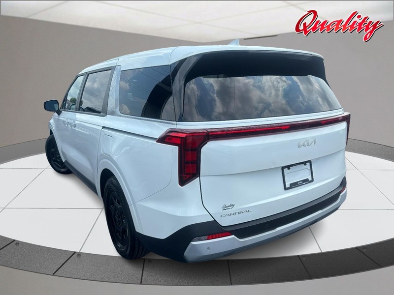 Kia Carnival Vehicle Image 05