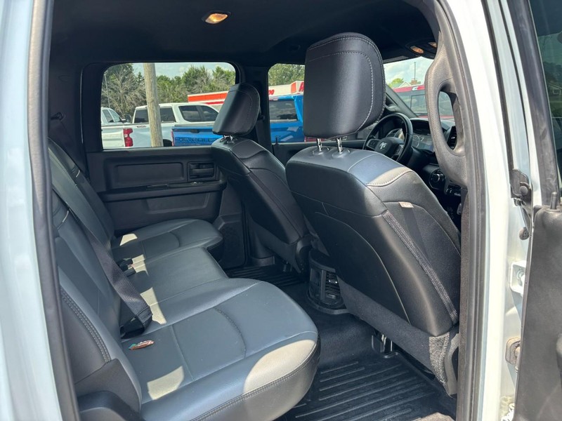 Ram 2500 Vehicle Image 12