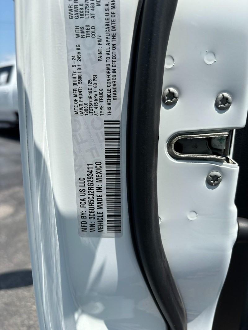 Ram 2500 Vehicle Image 17