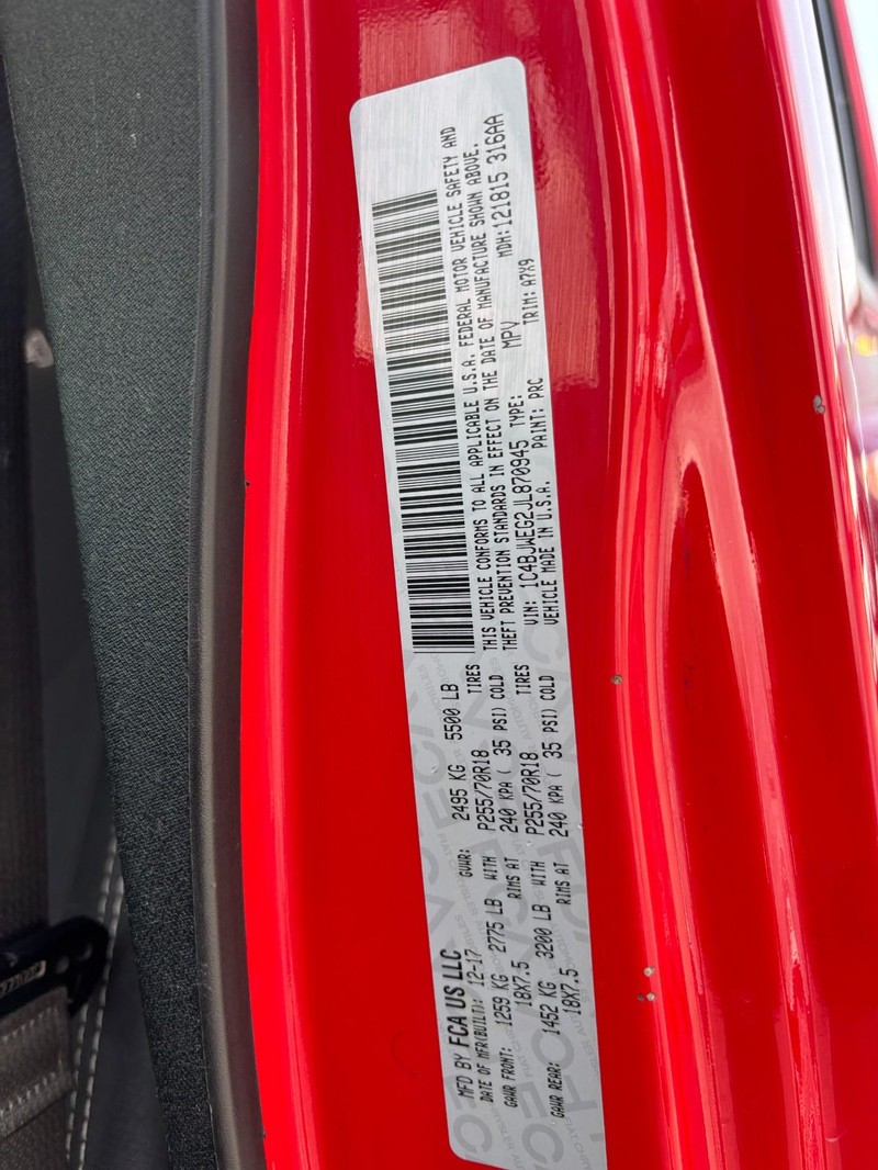 Jeep Wrangler JK Unlimited Vehicle Image 17