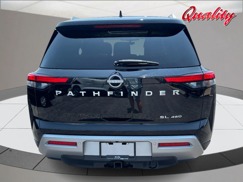Nissan Pathfinder Vehicle Image 04