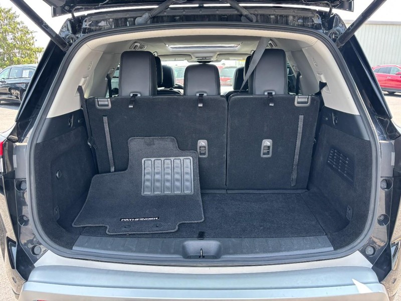 Nissan Pathfinder Vehicle Image 06