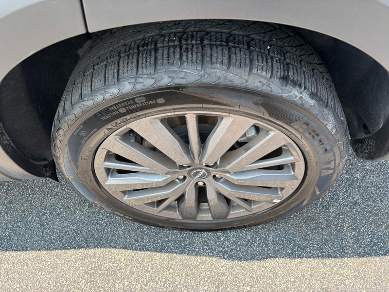 Nissan Pathfinder Vehicle Image 07