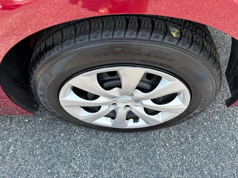 Toyota Corolla Vehicle Image 06