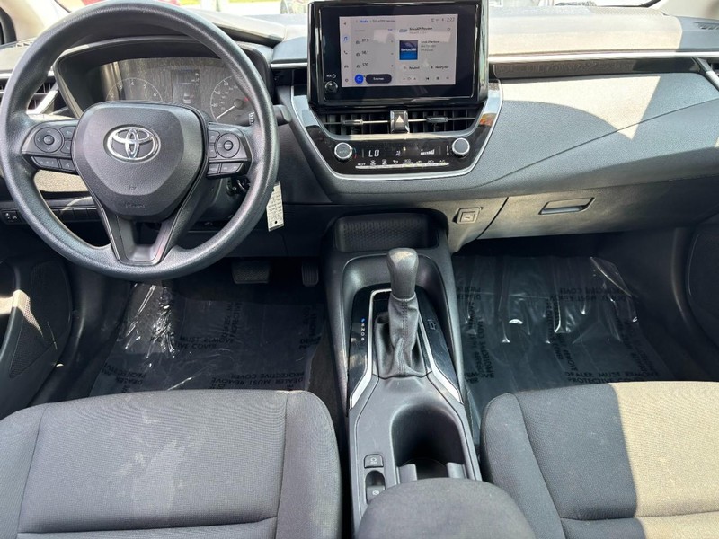 Toyota Corolla Vehicle Image 11