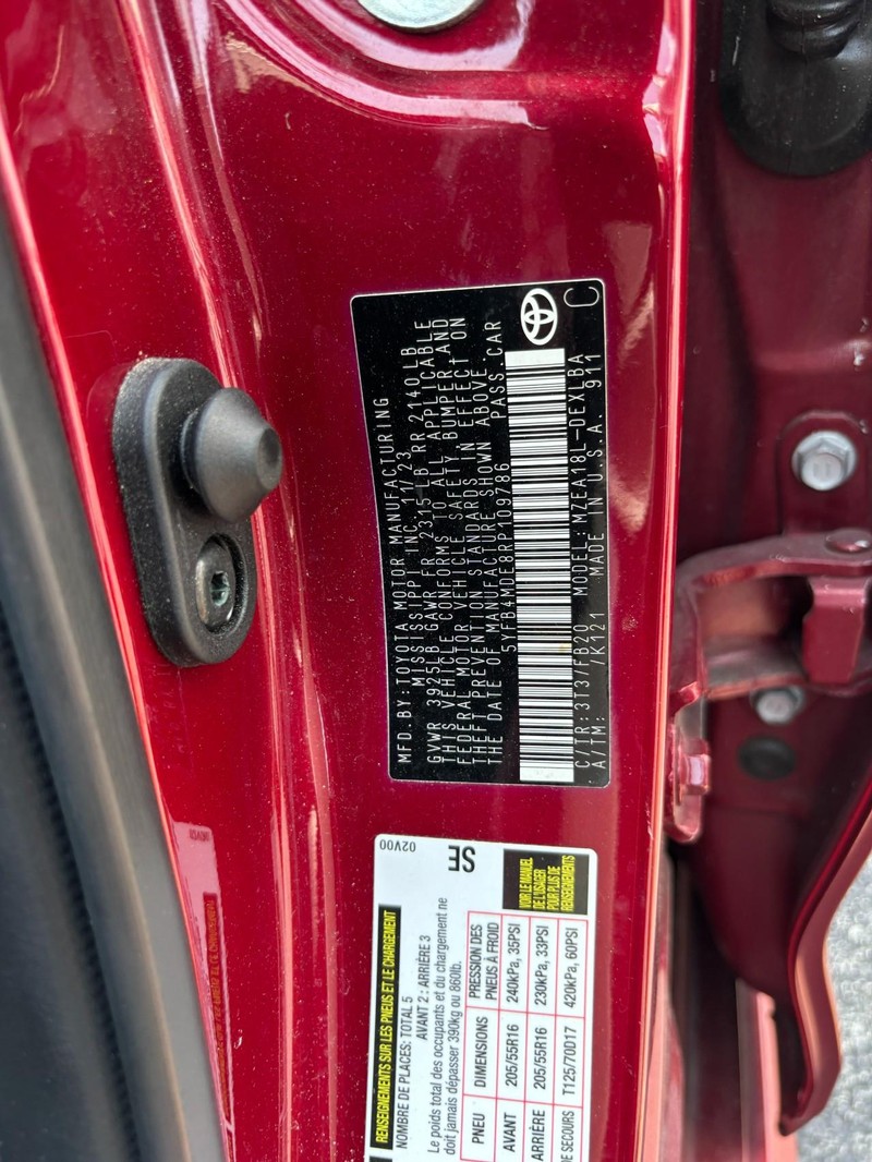 Toyota Corolla Vehicle Image 15
