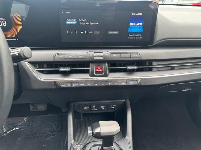 Kia K4 Vehicle Image 15