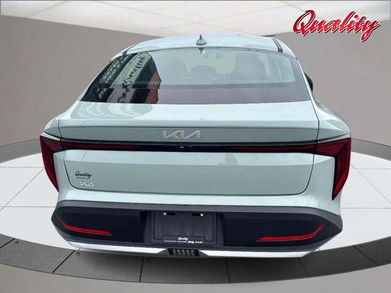Kia K4 Vehicle Image 04