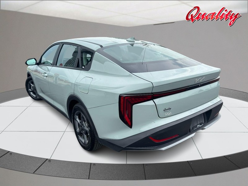 Kia K4 Vehicle Image 05