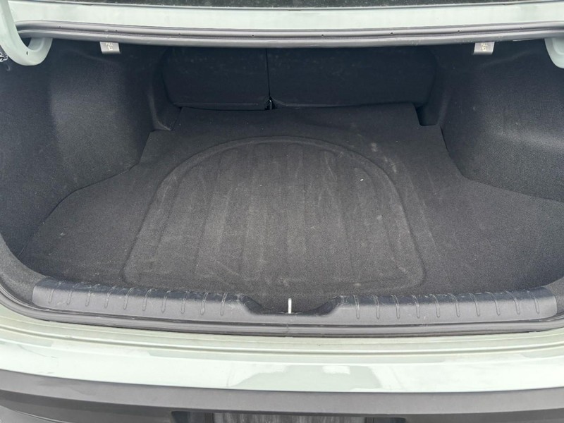 Kia K4 Vehicle Image 06