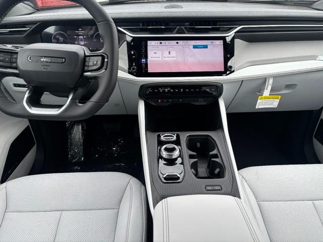 Jeep Cherokee Vehicle Image 05