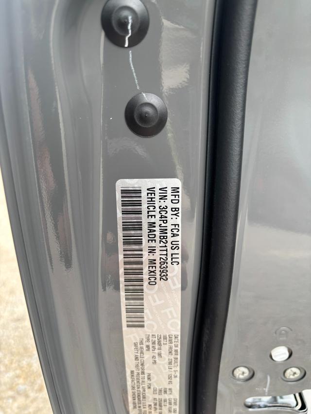 Jeep Cherokee Vehicle Image 08