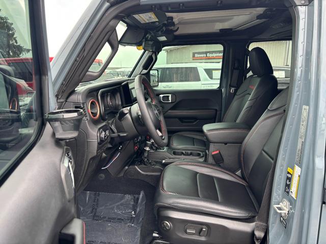 Jeep Gladiator Vehicle Image 07