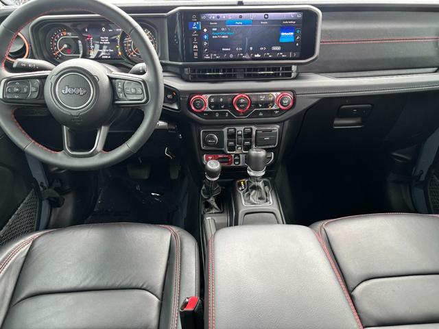 Jeep Gladiator Vehicle Image 12