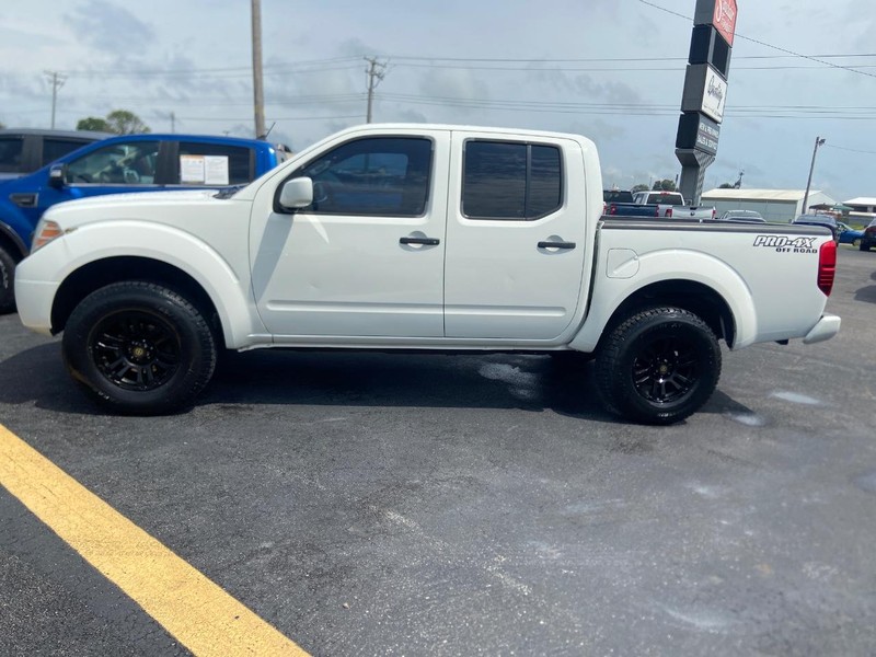 Nissan Frontier Vehicle Image 04