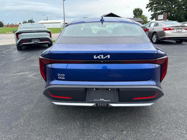 Kia K4 Vehicle Image 04