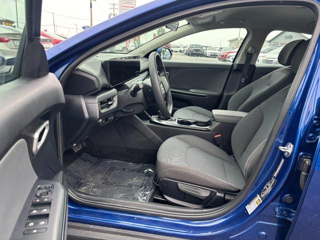 Kia K4 Vehicle Image 08