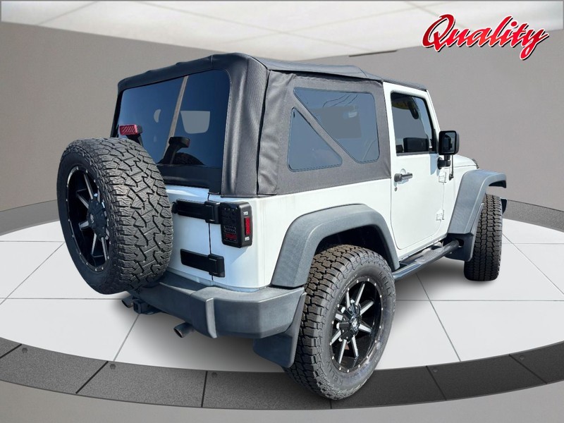 Jeep Wrangler Vehicle Image 03