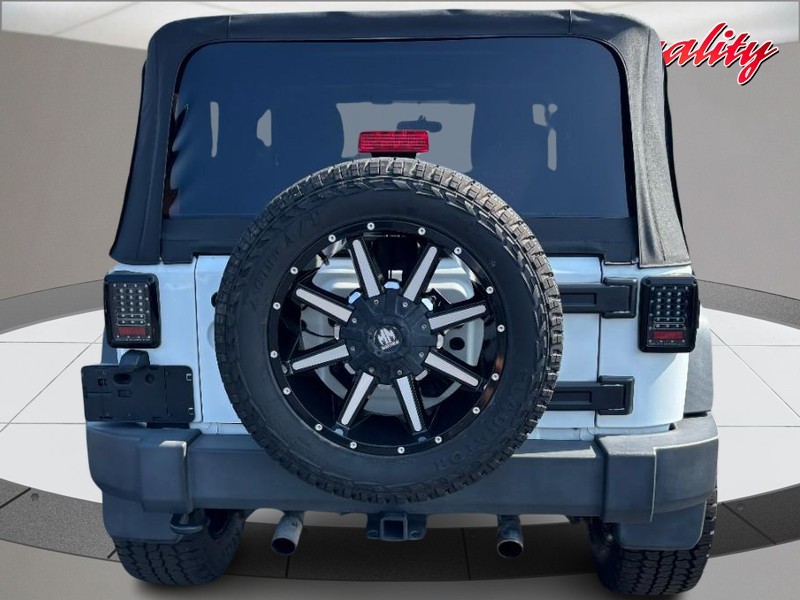 Jeep Wrangler Vehicle Image 04