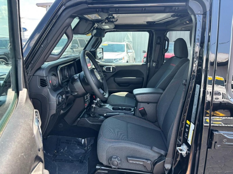 Jeep Wrangler Vehicle Image 08