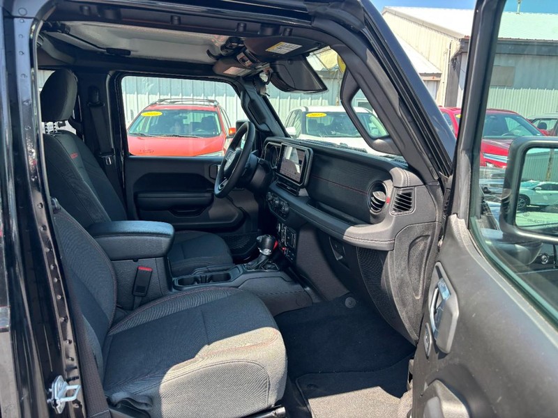 Jeep Wrangler Vehicle Image 11