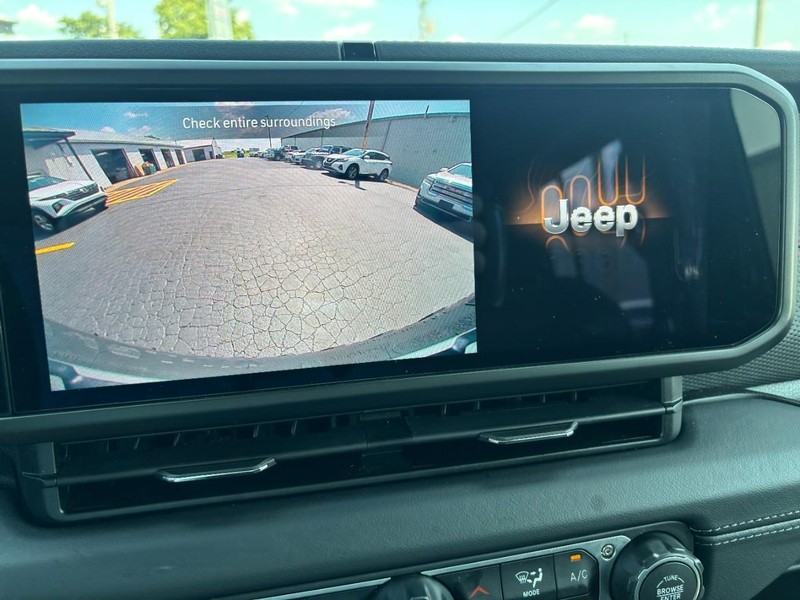 Jeep Wrangler Vehicle Image 19