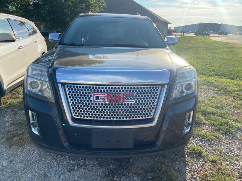 GMC Terrain Vehicle Image 02