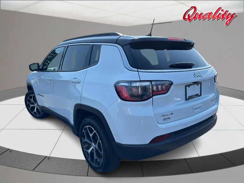 Jeep Compass Vehicle Image 05