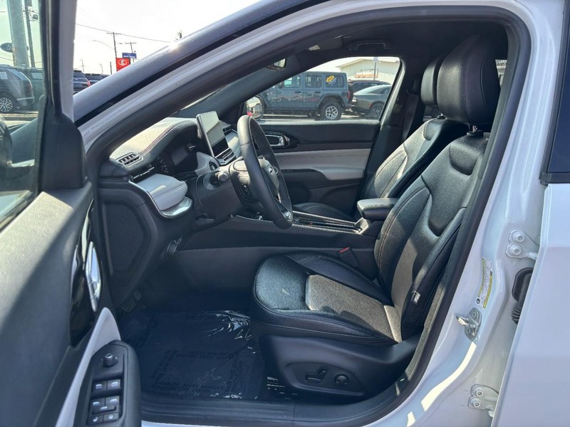 Jeep Compass Vehicle Image 08