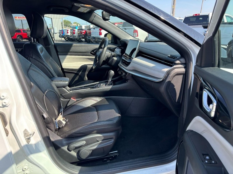 Jeep Compass Vehicle Image 11