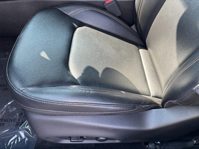 Jeep Compass Vehicle Image 18