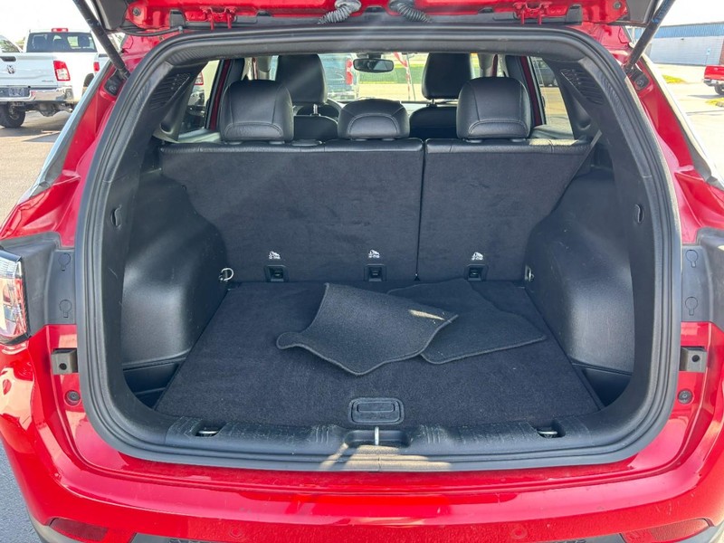 Jeep Compass Vehicle Image 06