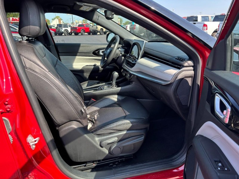 Jeep Compass Vehicle Image 11