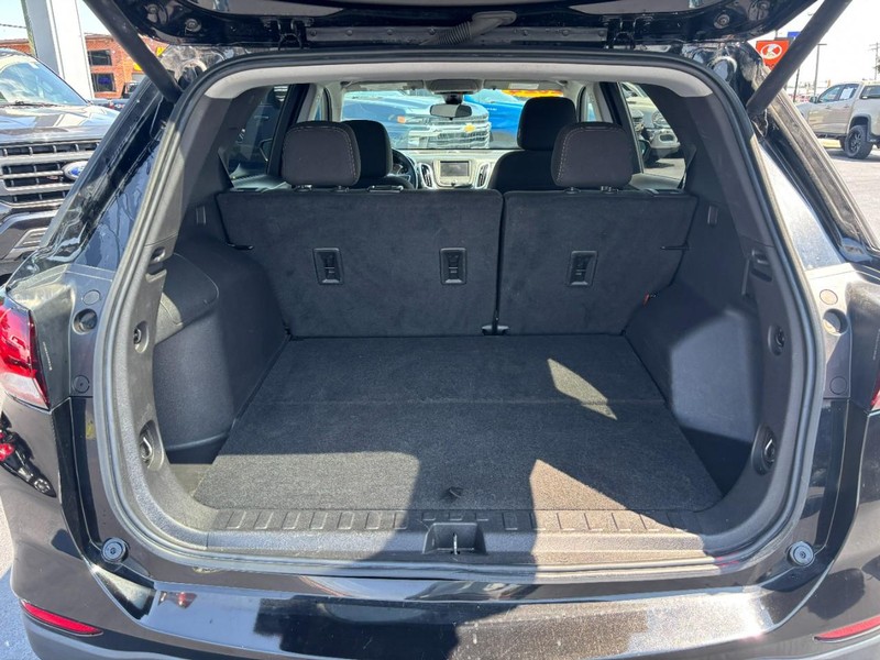 Chevrolet Equinox Vehicle Image 06