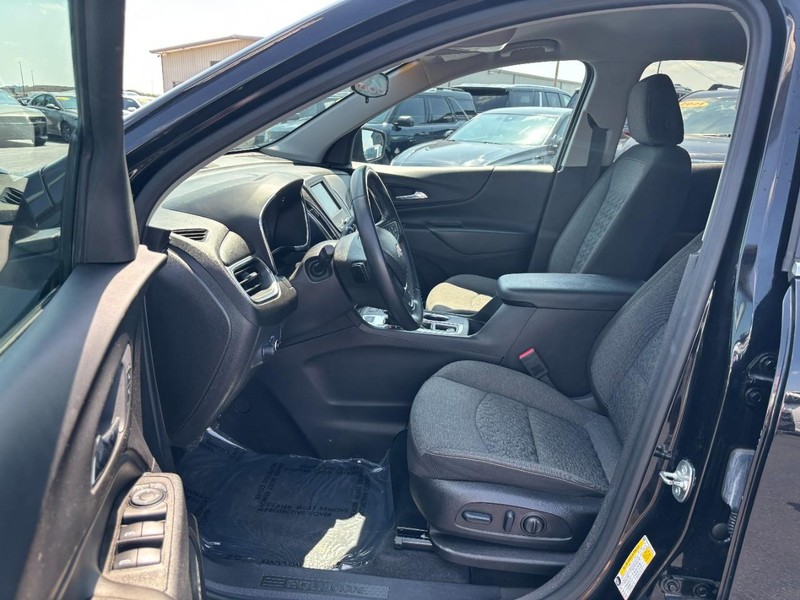 Chevrolet Equinox Vehicle Image 08