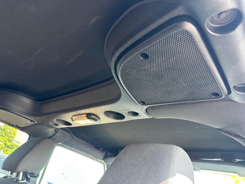 Jeep Wrangler Unlimited Vehicle Image 12