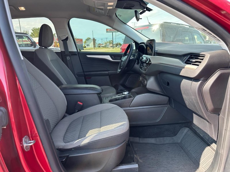 Ford Escape Vehicle Image 11