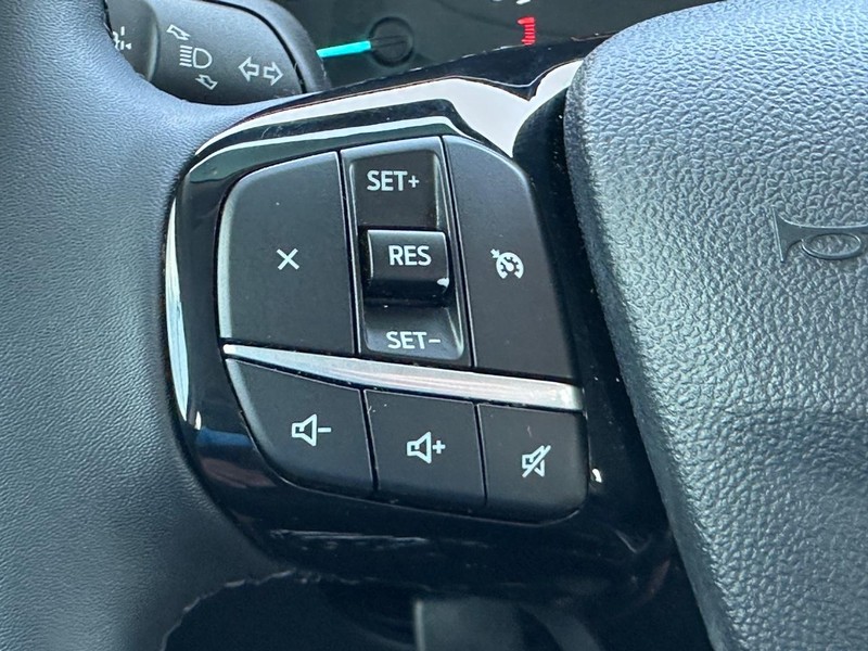 Ford Escape Vehicle Image 15